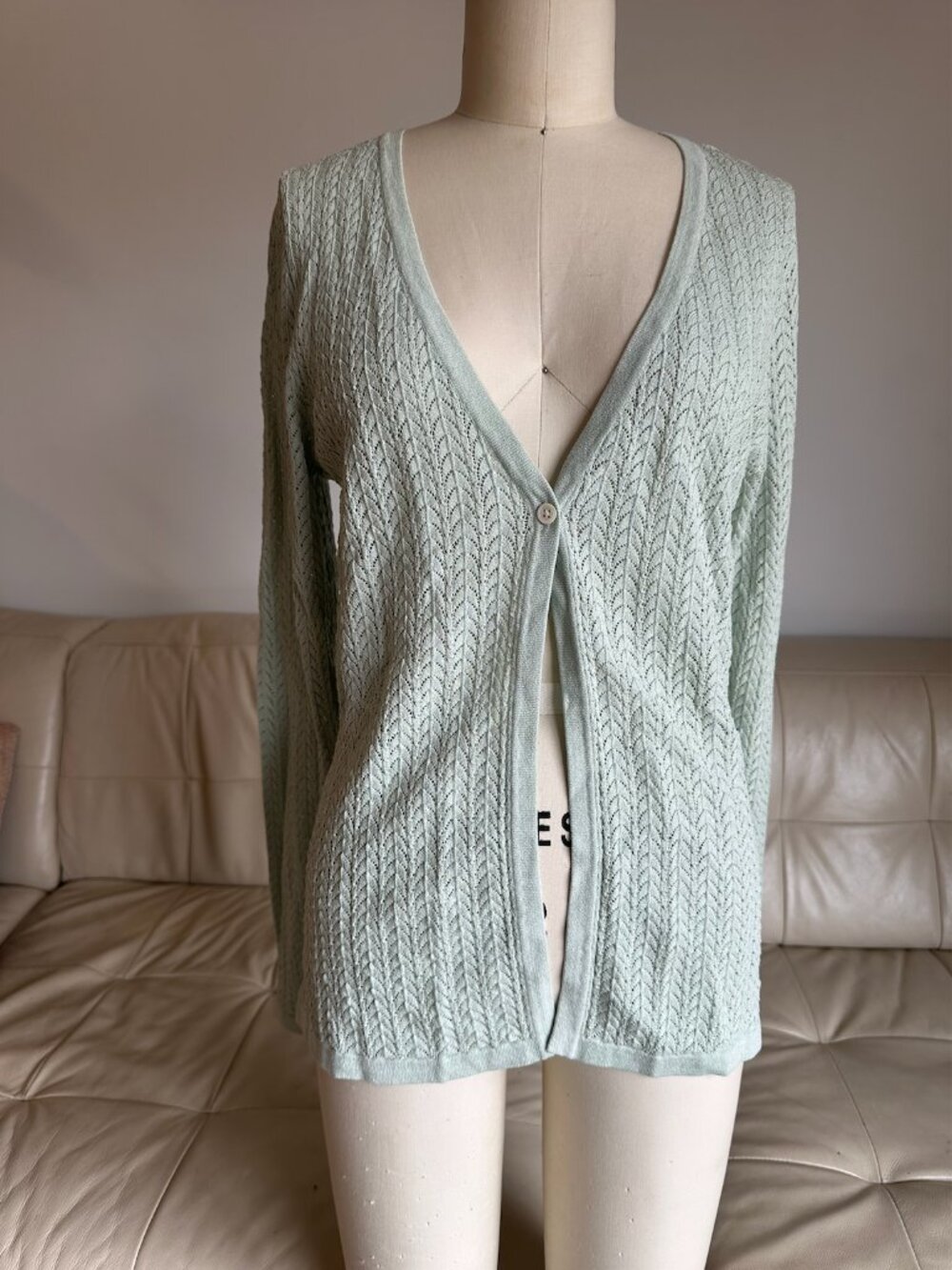 Delicate Banana Republic Cardigan Size M NWOT